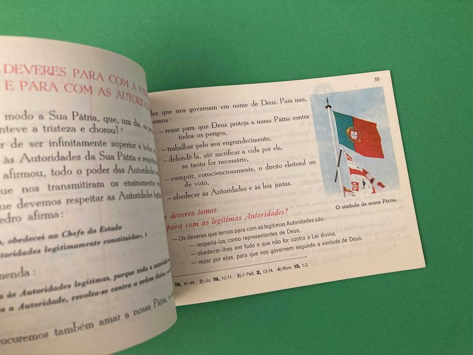 O Livro de Religião 4ª classe Ensino Primário Anos 60
