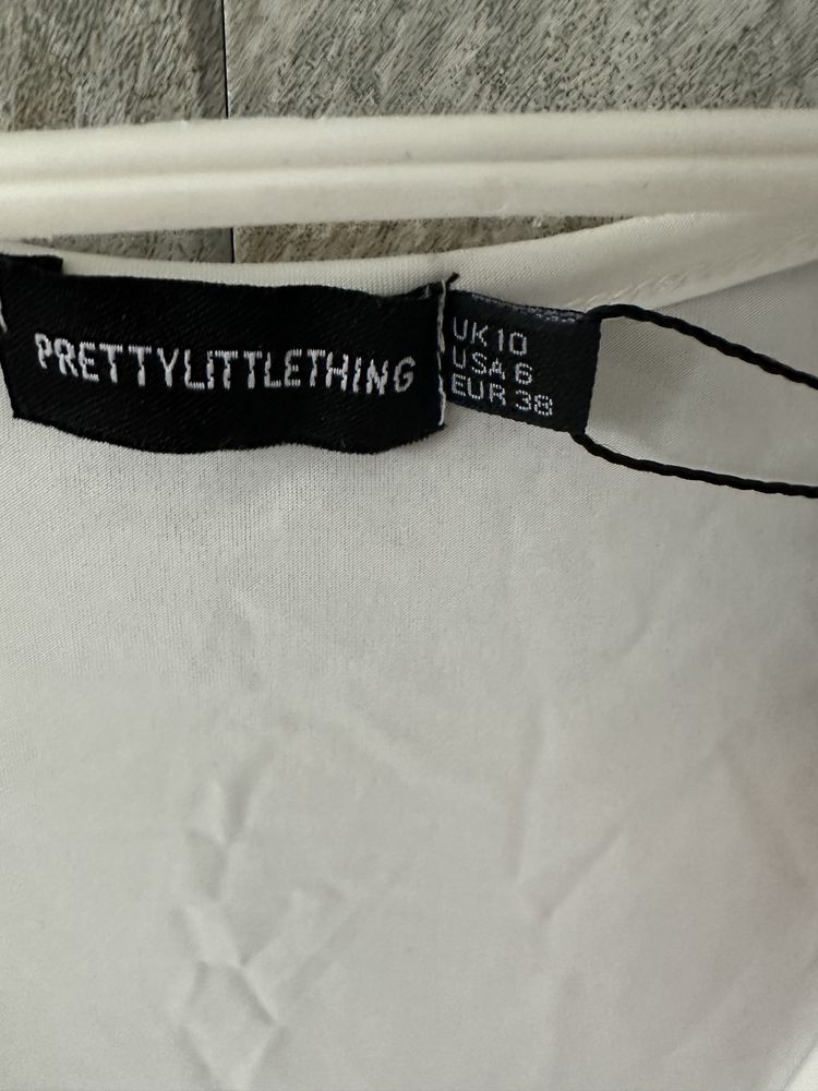 Кроп топ кофта на запах PrettyLittleThings розміру UK 10, EUR 38