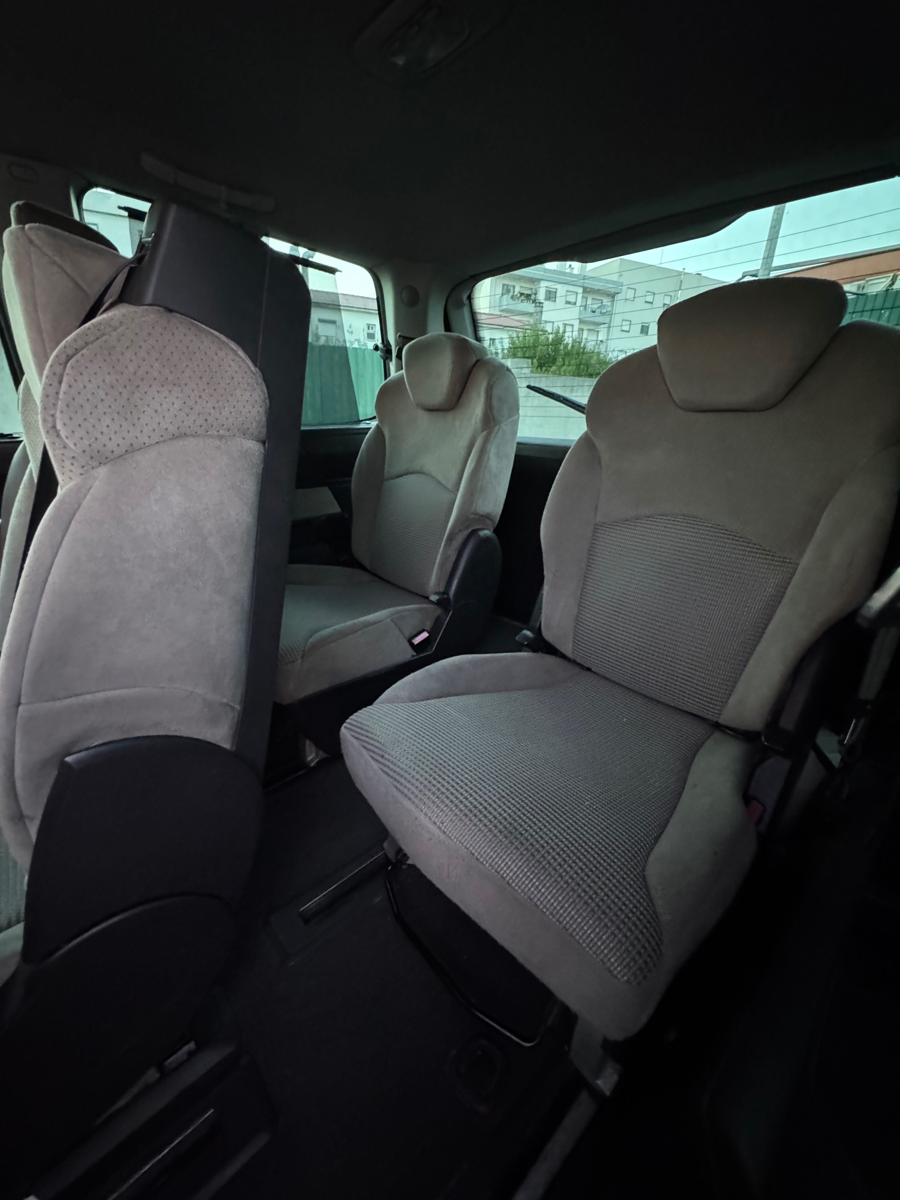 Vendo Peugeot 807 2.0 HDI NavTec 7lugares Nacional