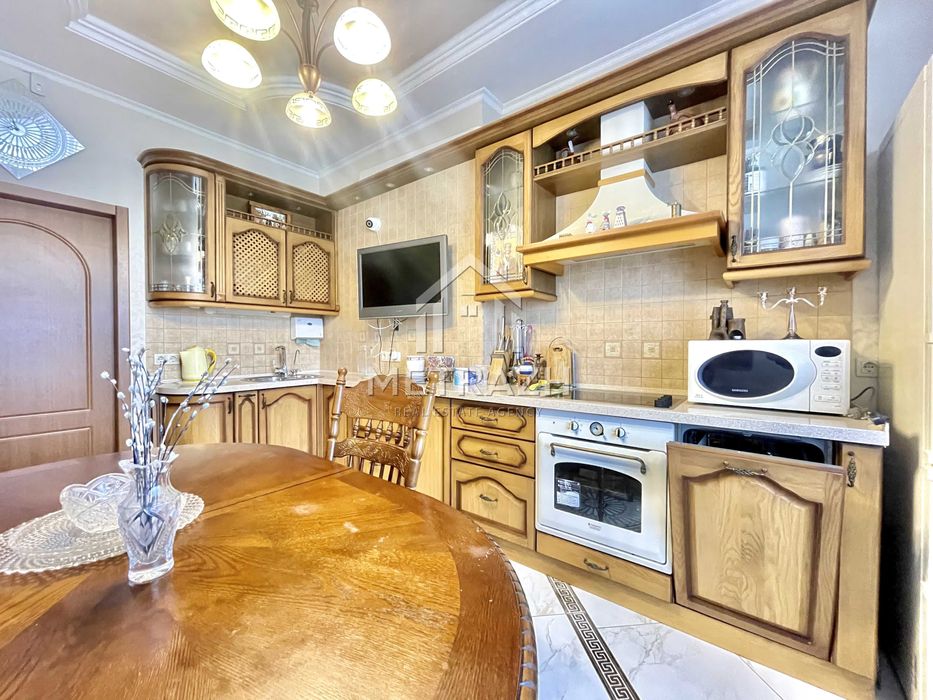 Продам 3 к. квартиру 94 м2 ЖК Грековская метро Левада Гагарина цирк