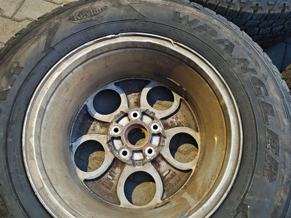 Jeep koła R 18 rozstaw śrub 5x127