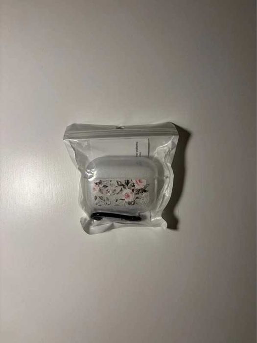 Etui ochronne Newseego do AirPods Pro 2 - przezroczyste, karabińczyk