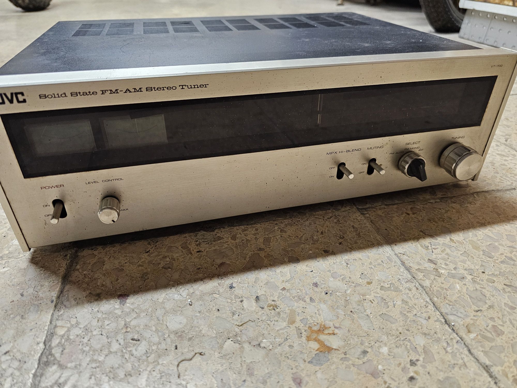 Radio jvc antigo