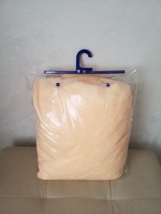 Плед новый евро 2шт.