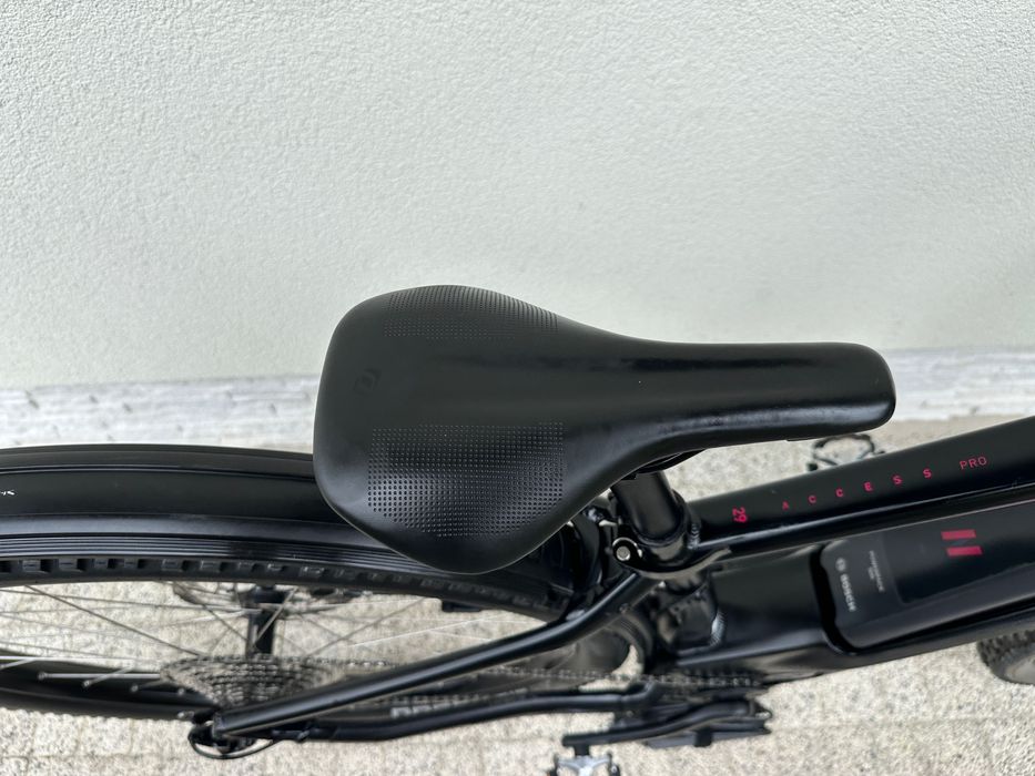 Rower CUBE - koła 29, wsp elektryczne Bosch, ham hydrauliczne, Deore