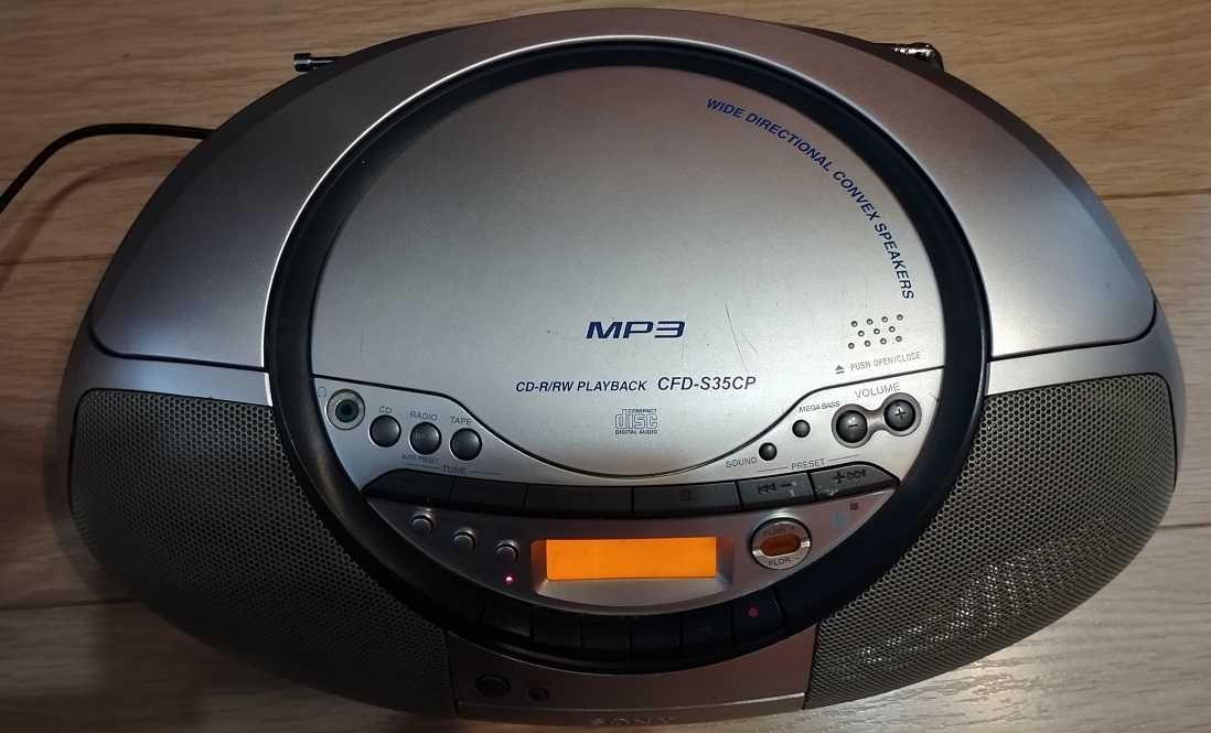 Radiomagnetofon CD-MP3 SONY CFD-S35CP uszkodzony wzmacniacz