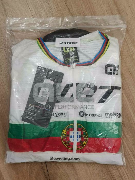 Fato de Ciclismo do Tiago Ferreira Campeão Nacional marca ALE Original