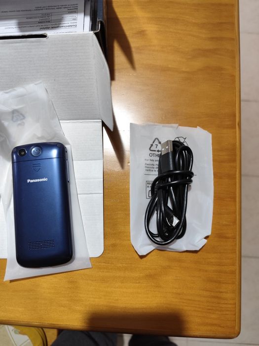 Telemóvel Panasonic KX-TU110