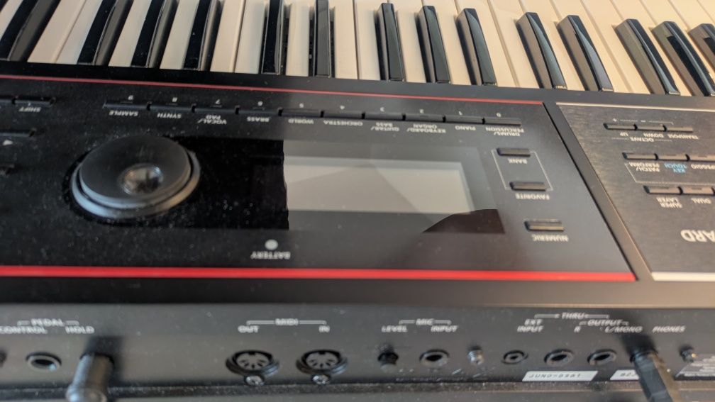 Roland Juno-DS 61 arranger sampler keyboard