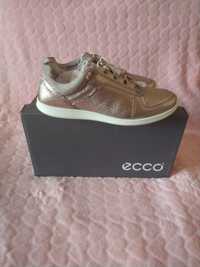 Кросівки ECCO 38 р ( натуральна шкіра)