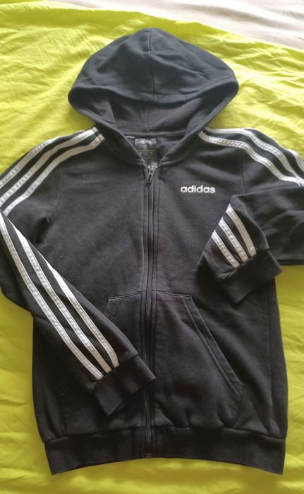 Fajna bluza dresowa Adidasa rozpinana dziecięca