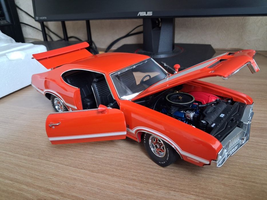 Продам модель Lane exact detail 1970 Oldsmobile 442 W30  1/18