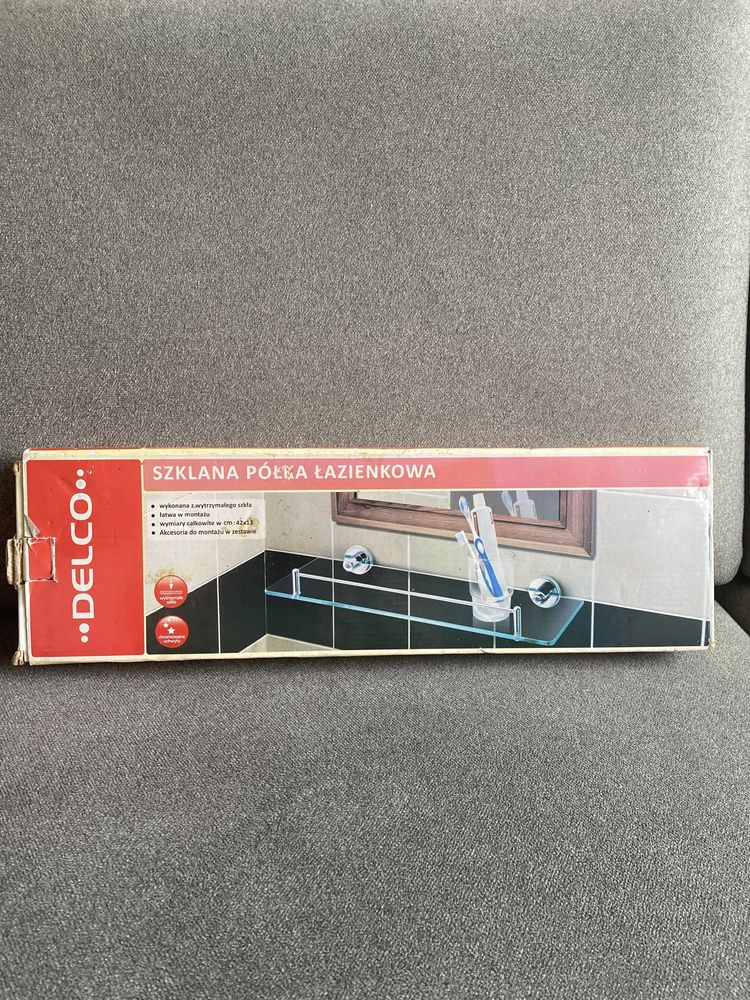 Szklana półka lazienkowa delco