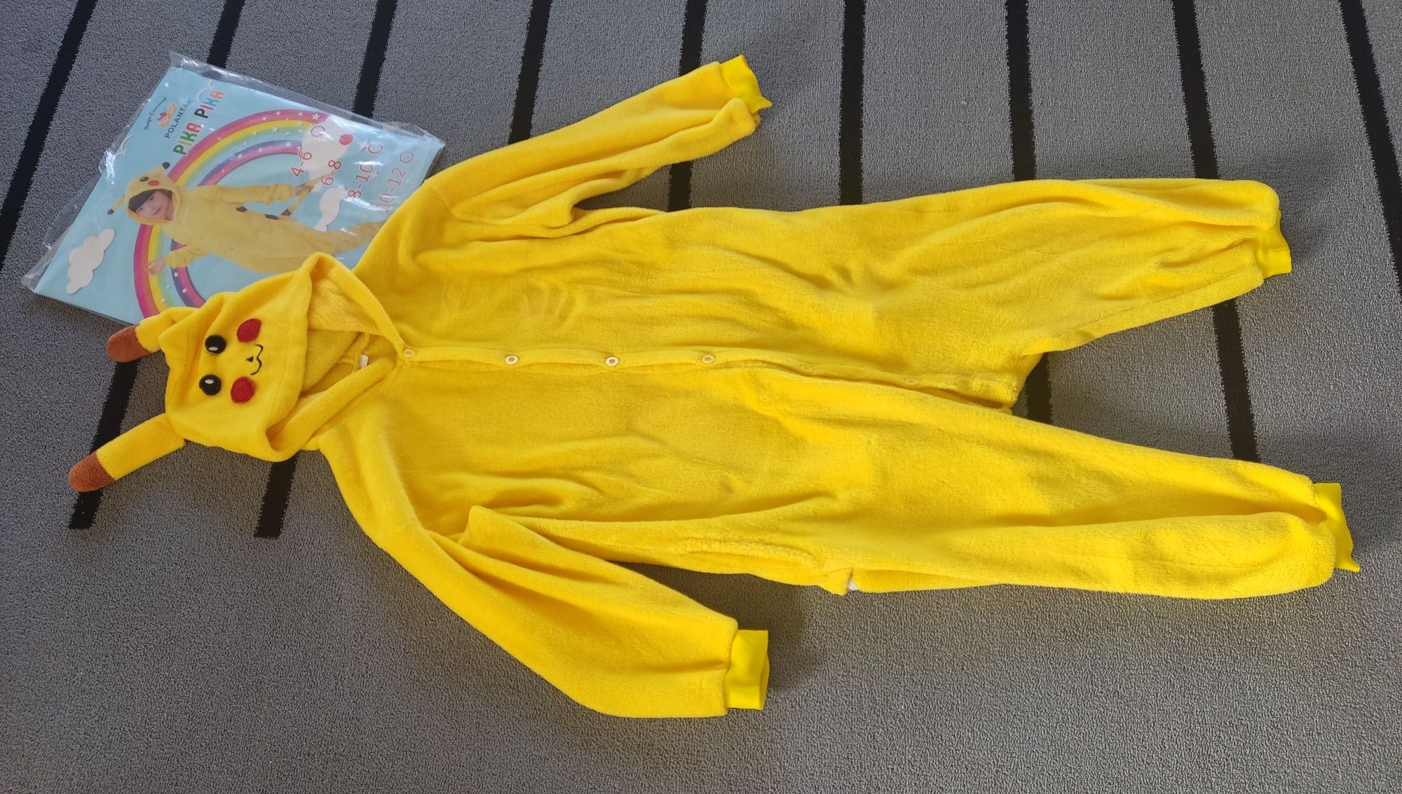 Kostium strój piżama pokemon 6-8 lat