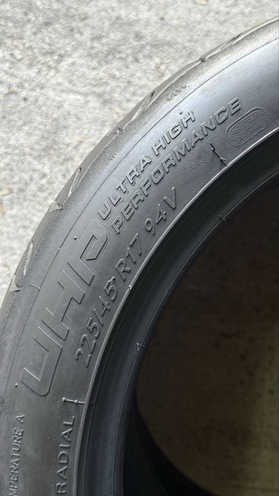 Pneus 225/45r17 Kormoran UHP Ultra High Performance com 60% piso