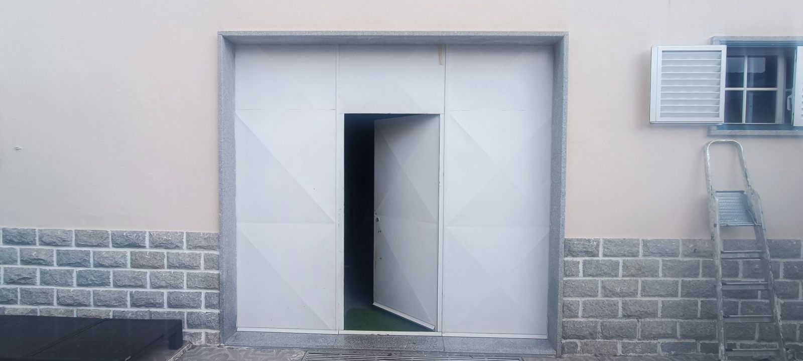 Portão de abrir em ferro de garagem 2.80x2.60 m