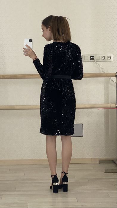 Продам вечернее платье в паетку