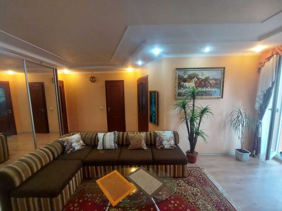 В оренду 2-кімнатна квартира з АГВ, з ремонтом біля ринку «Вишенька».