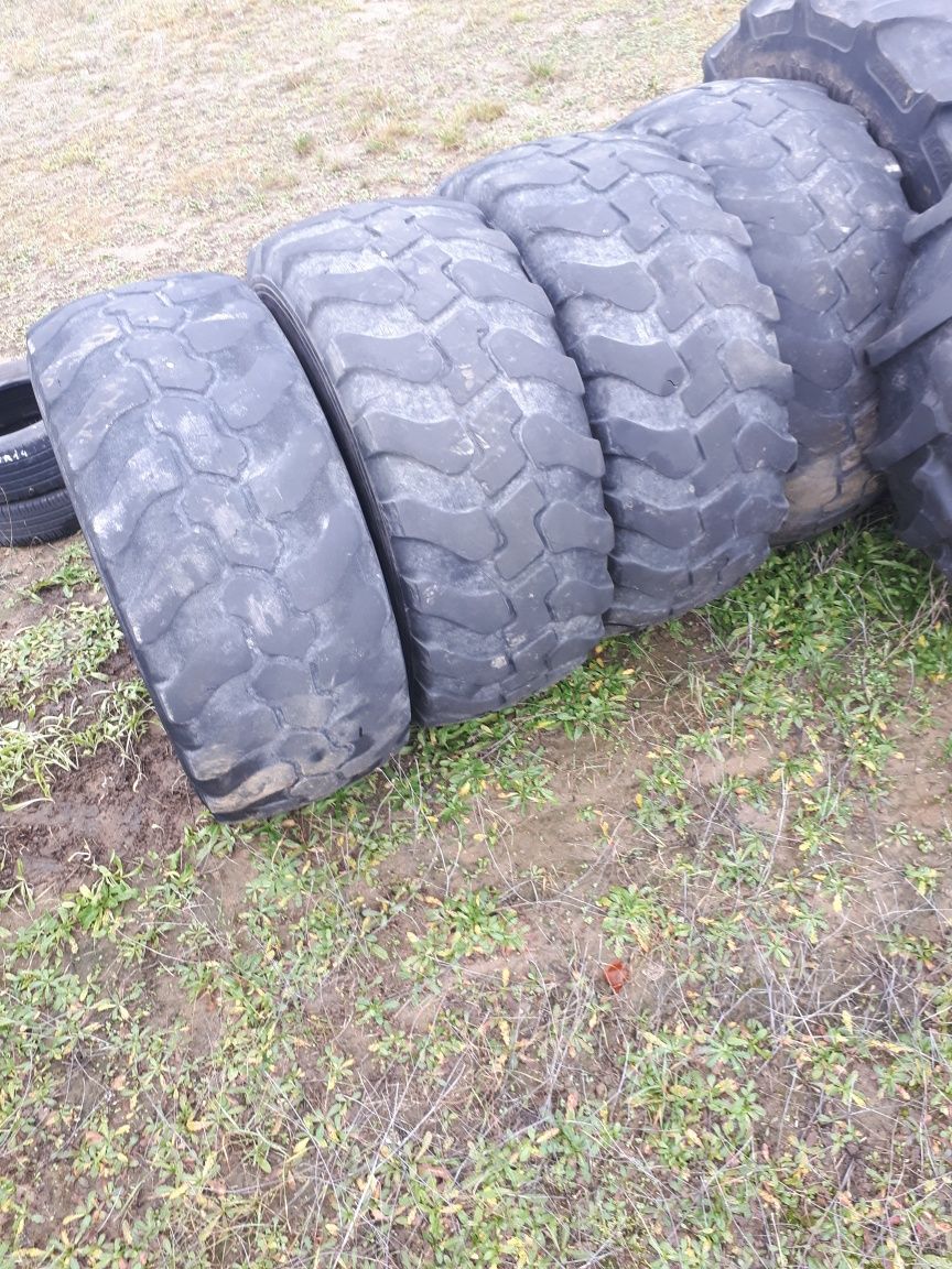 Opony zachodnie wzmocnione 16/70 R - 18 (405/70 R - 18) 15.5/70R18