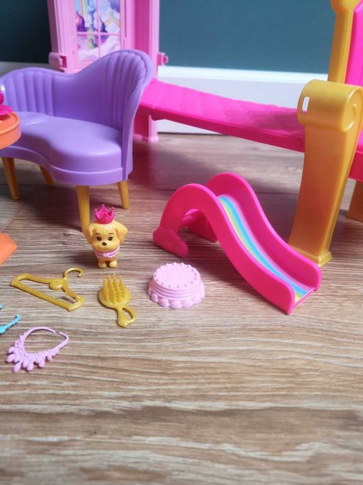 Lalka barbie pałac domek