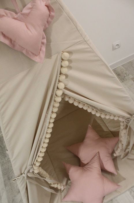 Dostępny od ręki! TIPI namiot beżowy, brudny róż, pomponiki