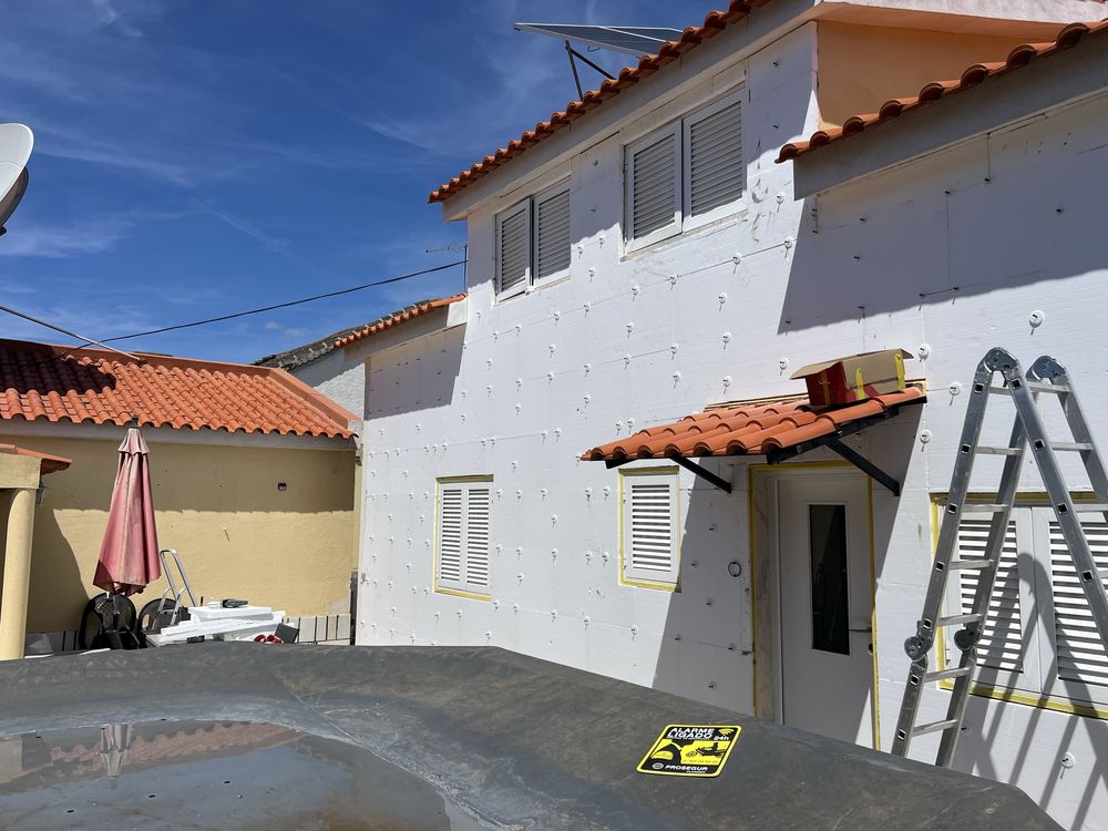 Trabalhamos com isolamento termico capoto