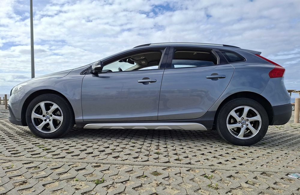 V40 Cross Country -Nacional