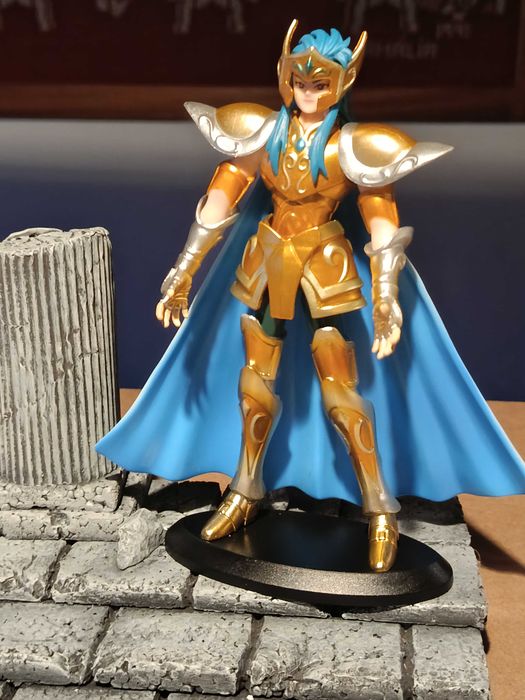 Figuras e estatuetas Saint Seiya em PVC (Cavaleiros de Ouro)