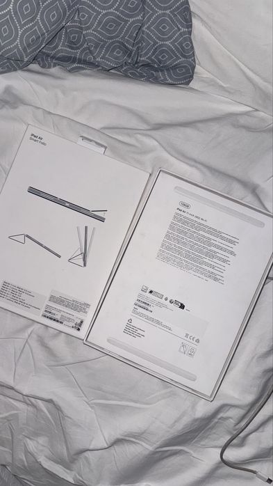 Ipad air m2 wifi 11” 128gb + capa apple + caneta apple