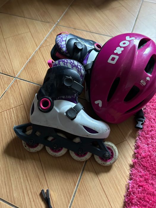 Patins e capacete menina