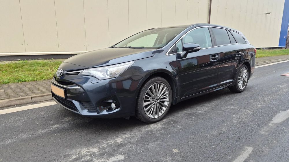 Toyota Avensis Xenon Panoramadach Podg.Fotele Kamera Nawigacja