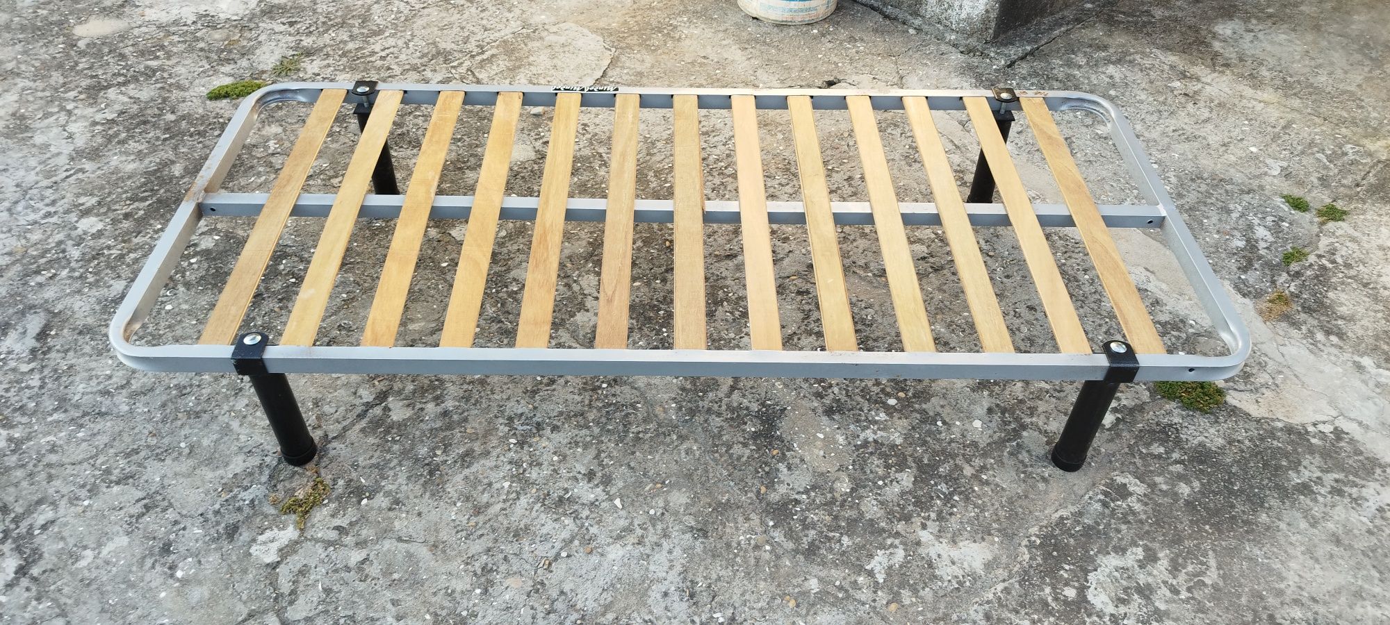 Cama de solteiro