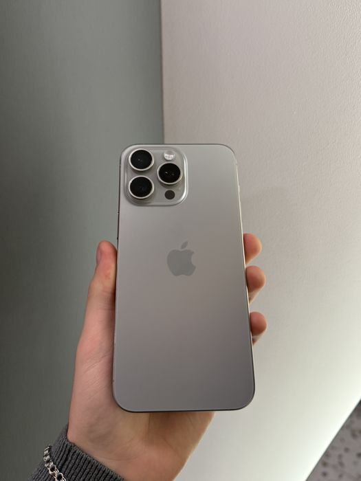 iPhone 15pro max 256gb e-sim neverlock