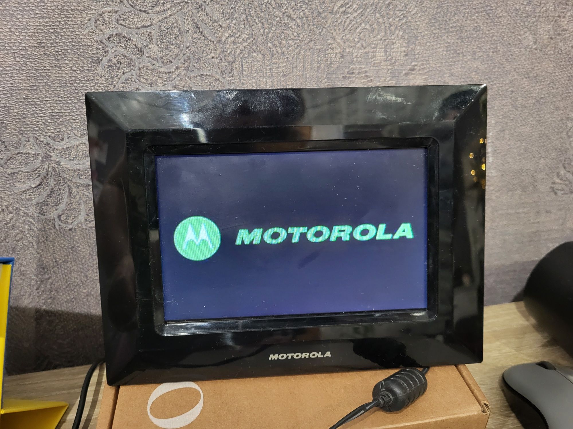 Цифрова фоторамка Motorola MF700/7