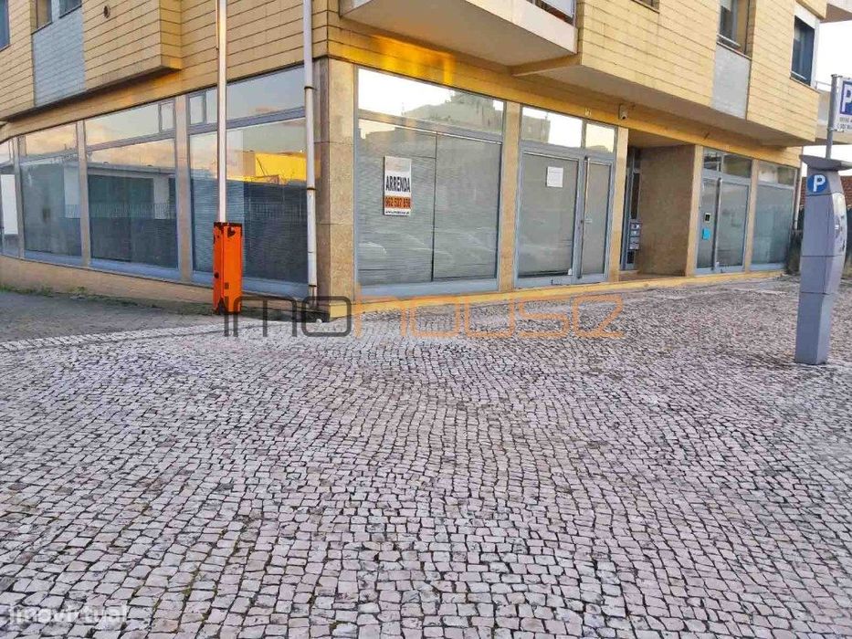 Loja R/C no centro da Feira