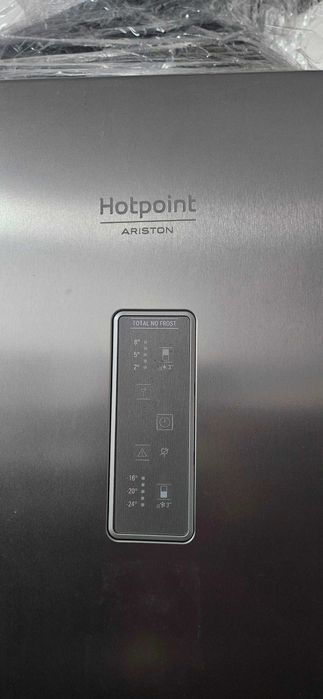 Frigorífico combinado 1,95 de atura, como novo marca hotpoint