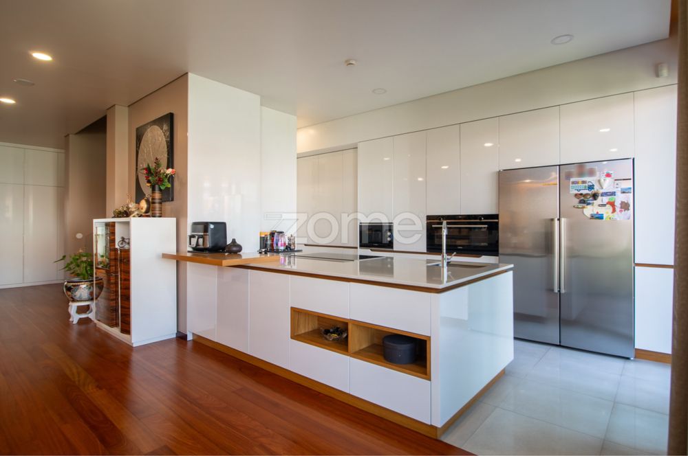 Luxuosa Moradia T4 com Piscina localização privilegiada em Ermesinde