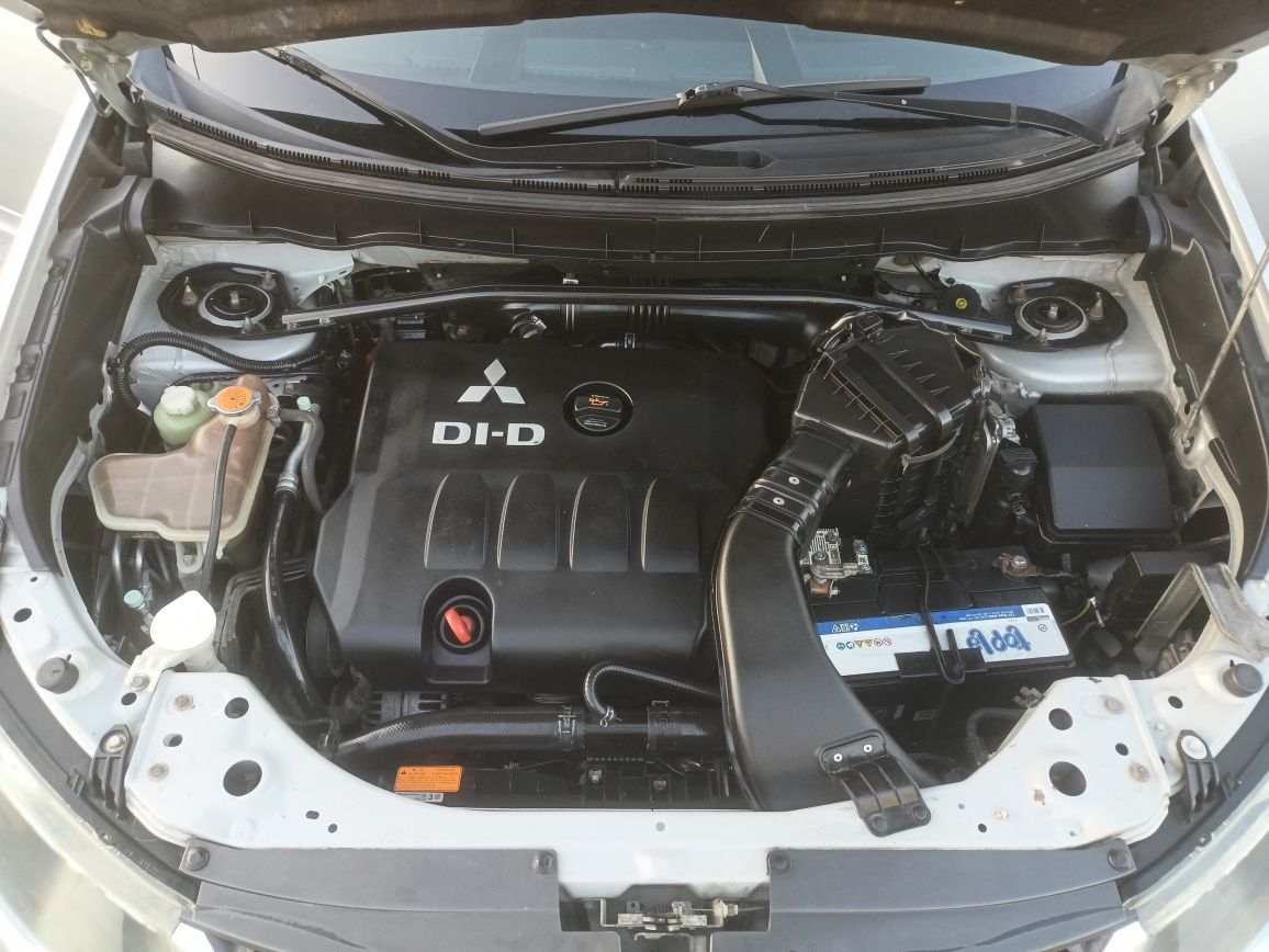 Продам Mitsubishi Outlander 2008 4х4 дизель в хорошому стані.