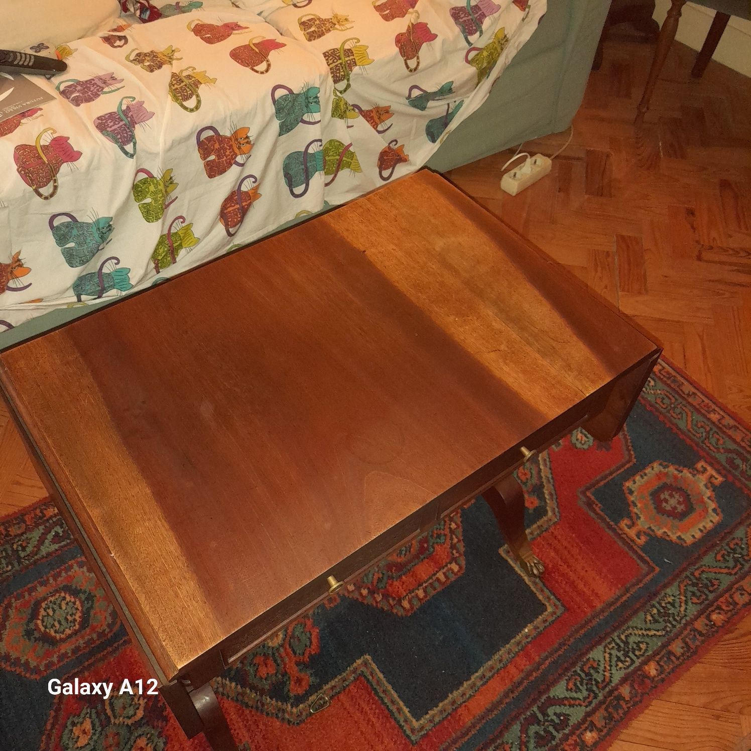 Mesa de apoio de sala