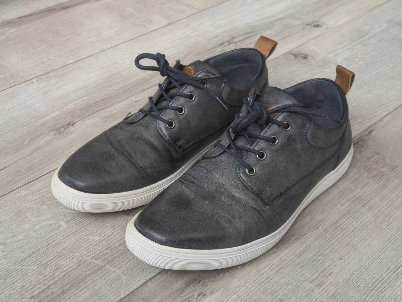 Чоботи мокасіниі чоловічі Bata р42