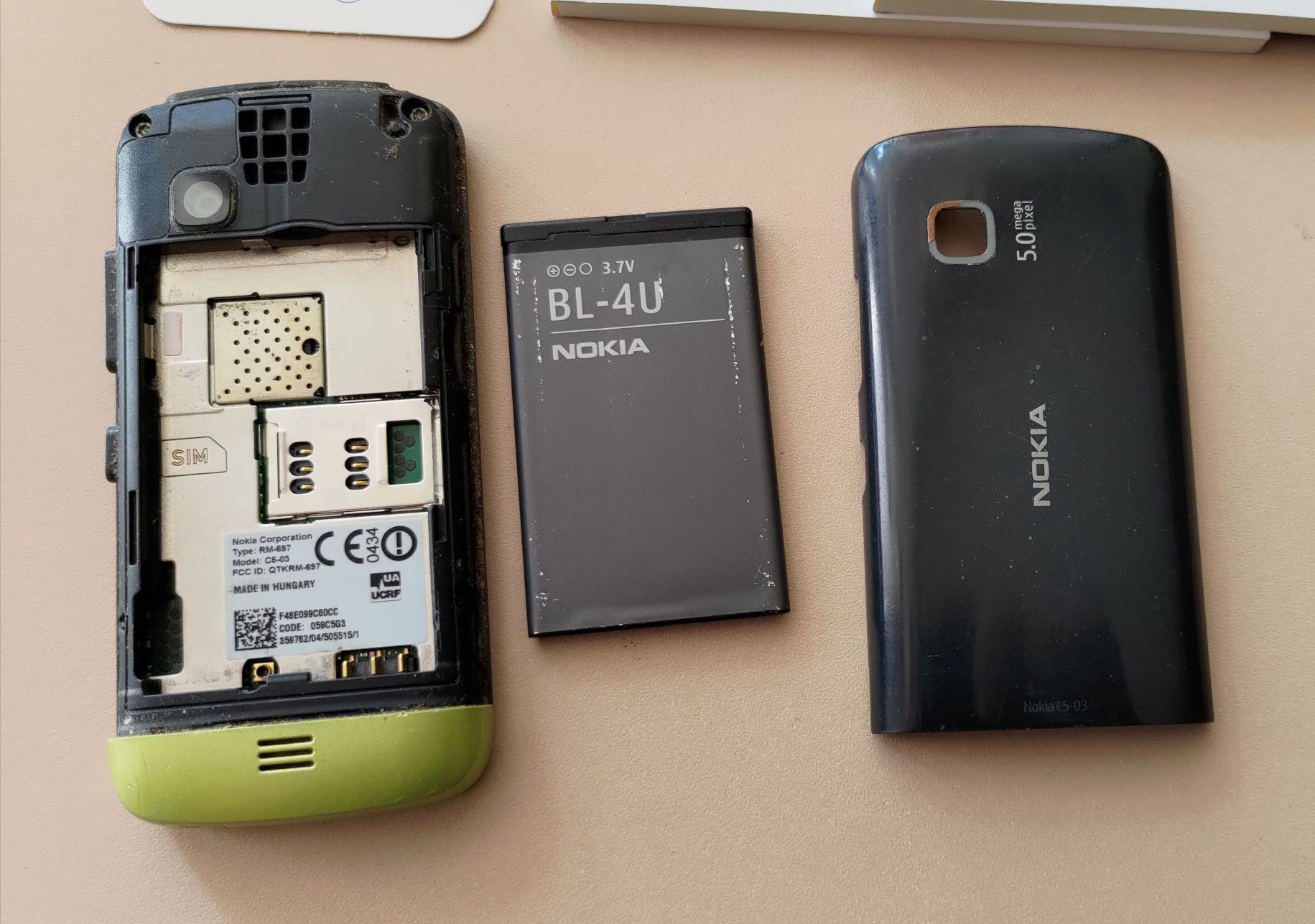 Nokia C5-03 Lime Green - повний комплект