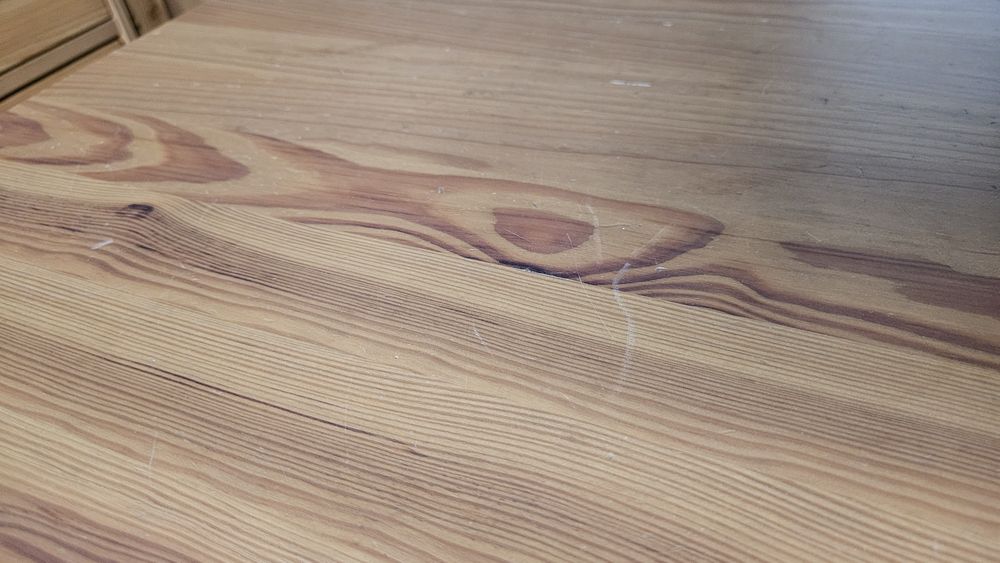 Stolik IKEA HEMNES z litego drewna sosnowego – stan dobry, 200 zł