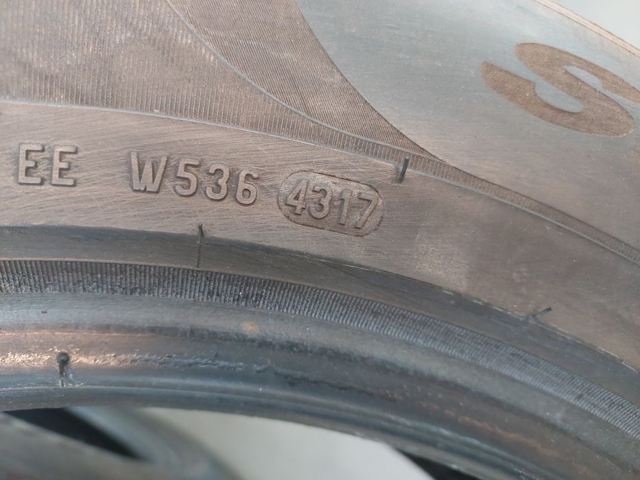 2 opony zimowe Pirelli 215/65/17 99H