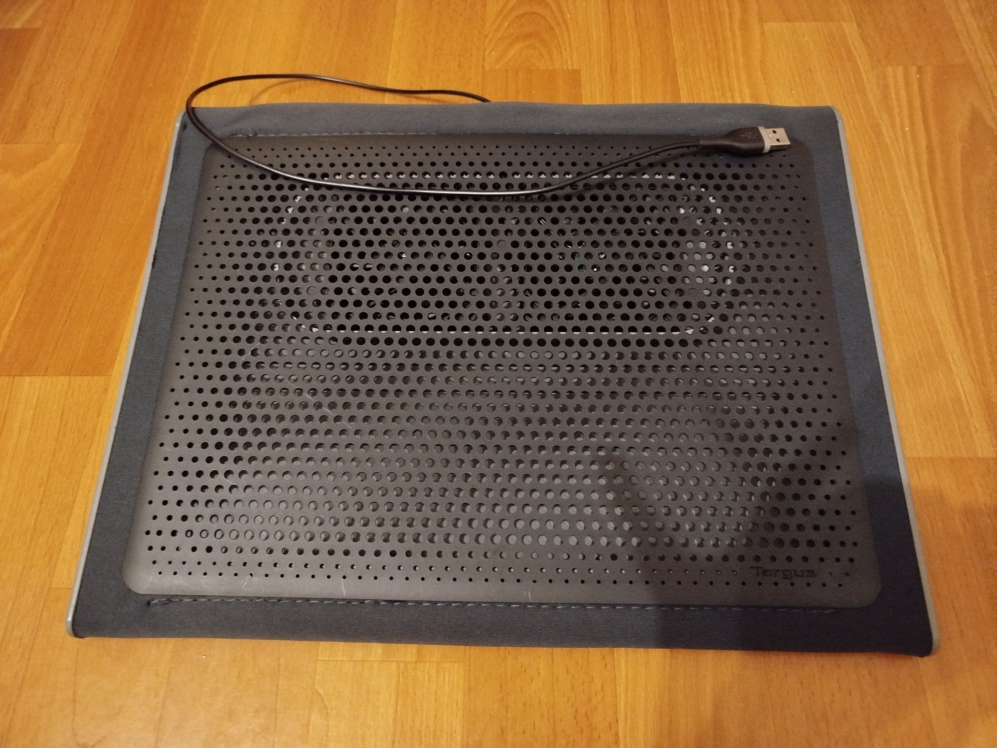 Podkładka chłodząca do laptopa Targus