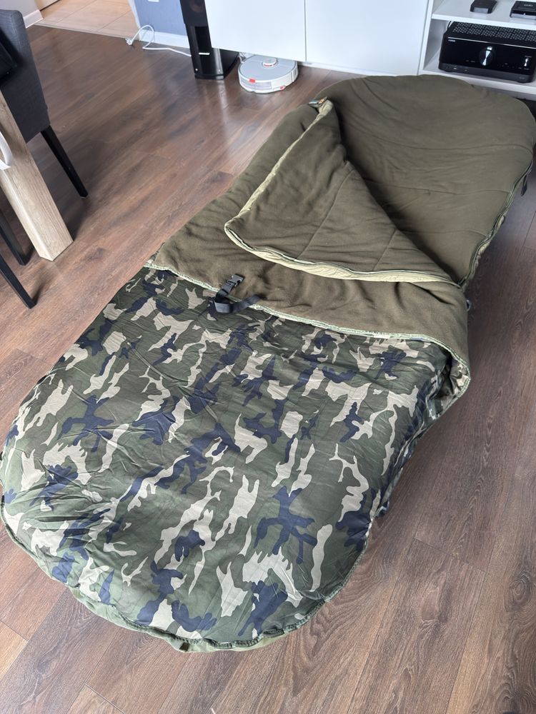 Lóżko karpiowe Prologic Inspire lite -Pro 6 leg + sleep system 5 sezon