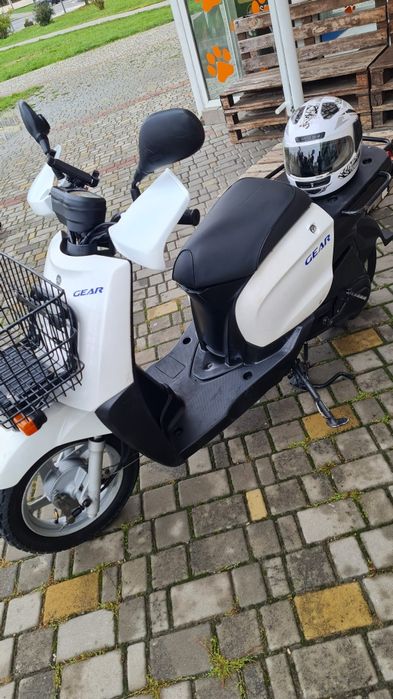 Скутер вантажний Yamaha Gear 4t