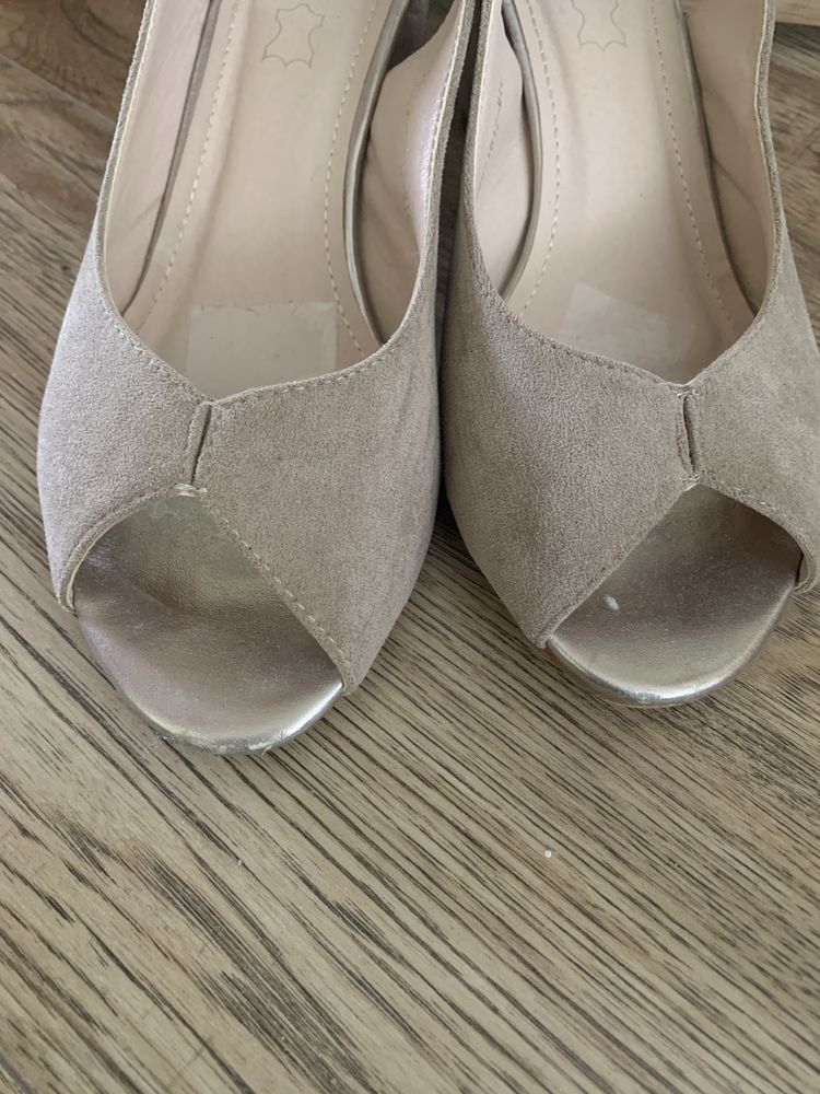 Skorzane jasne buty na obcasie 41 wiosna lato