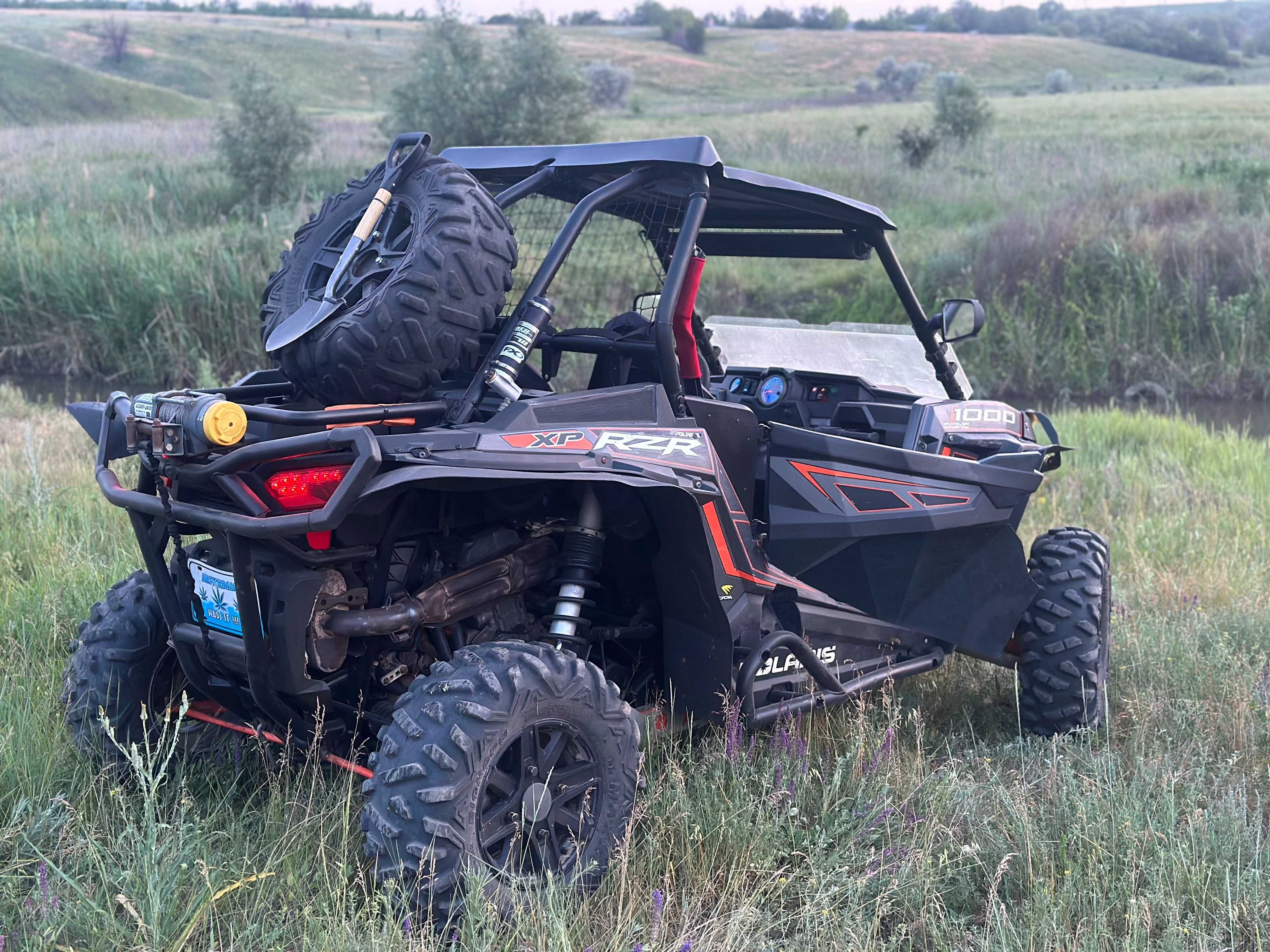 Багі Polaris RZR 1000 XP 4