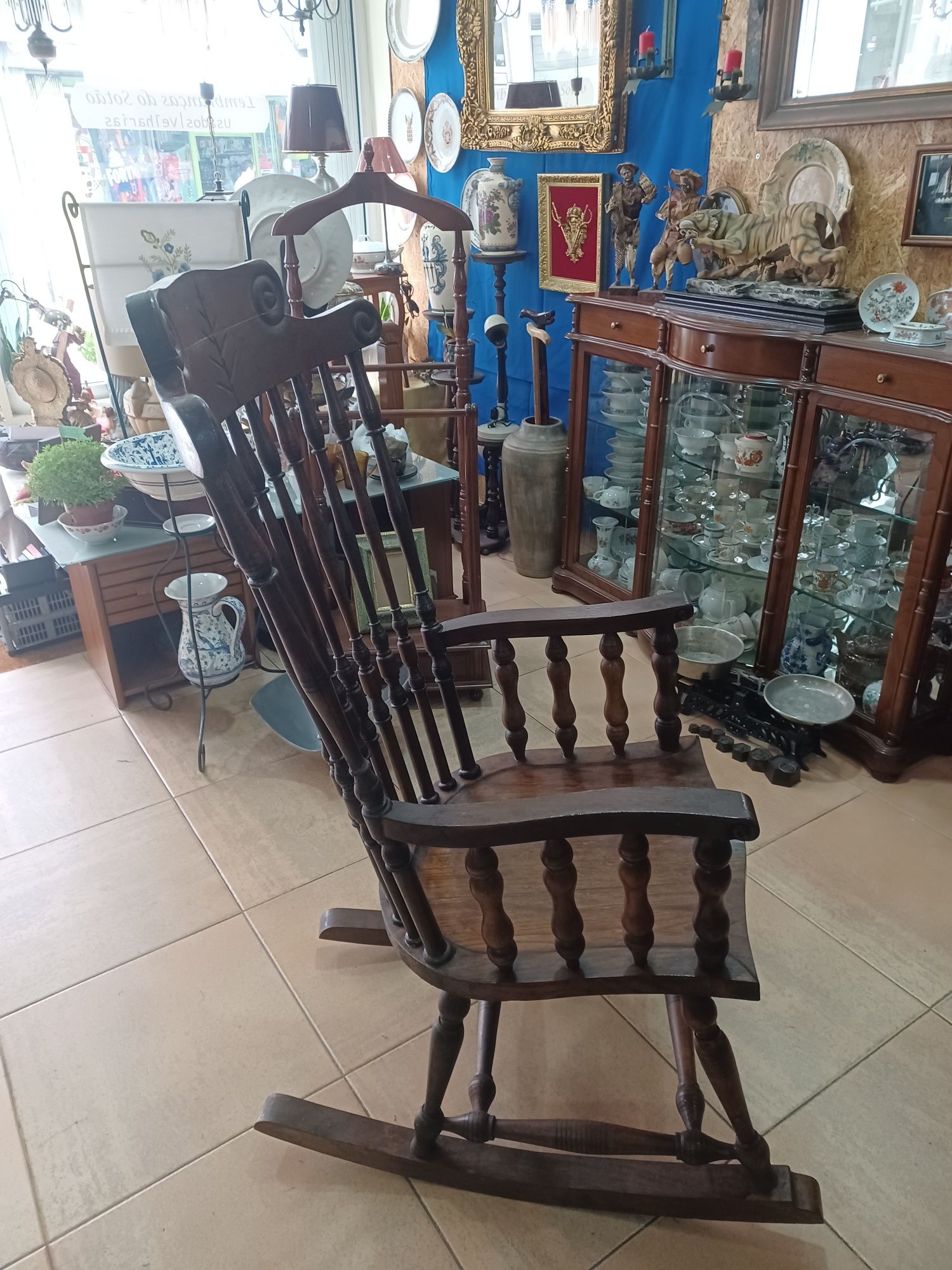 Cadeira de baloiço antiga