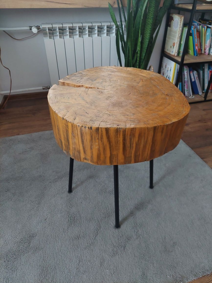 Stolik drewniany 59x53